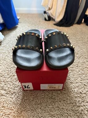 Valentino Slides